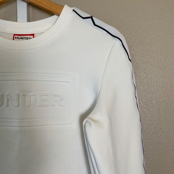 Hunter x Target Chainlink Sleeve Pullover Cropped Top - Picture 8 of 16